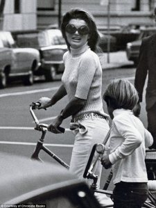 article-0-1cf7cb9c00000578-43_634x845-2